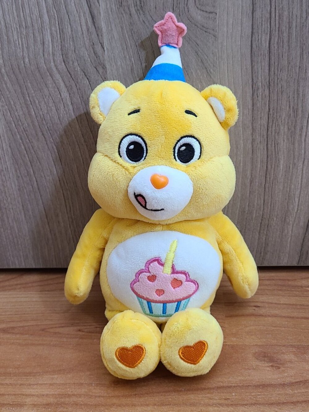 CARE BEAR BIRTHDAY BEAR 2022 Plush Toy Yellow Bright and Cheery! Fun Plush